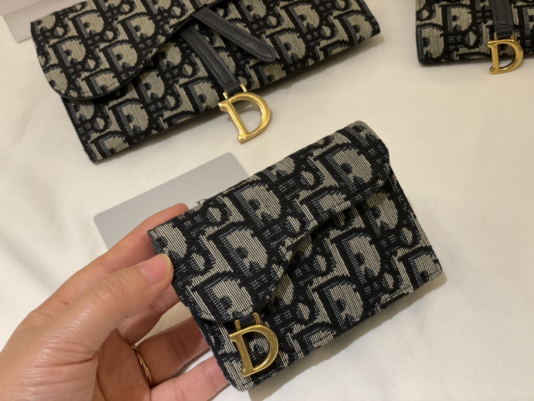 Gucci card holder wallet