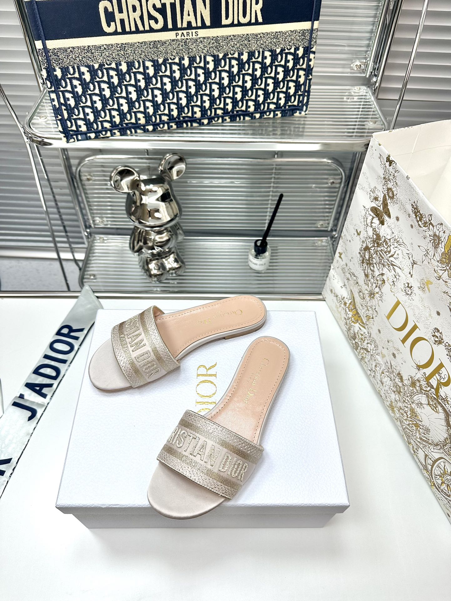 Replica Dior Embroidery collection of flip-flops