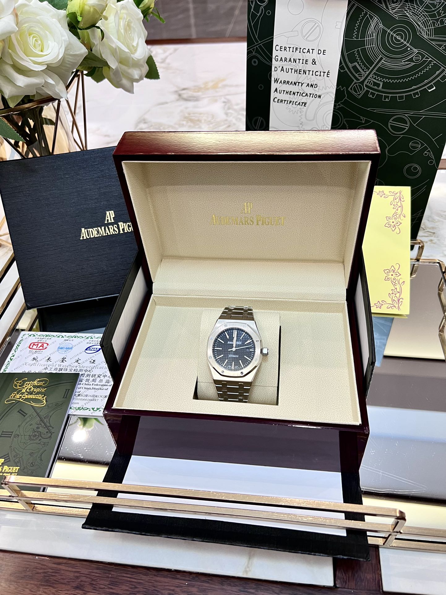 Replica Audemars Piguet Royal Oak Grey