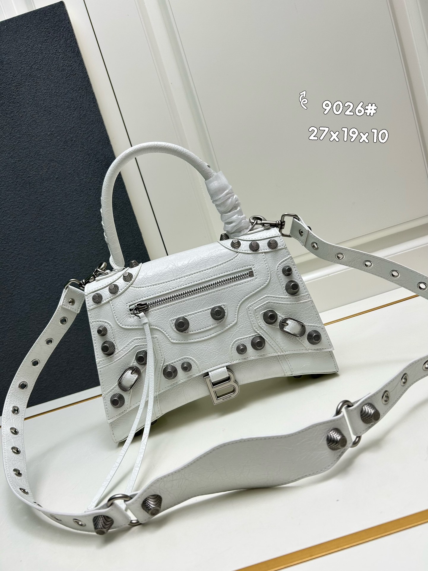 Balenciaga Hourglass LeCagole shoulder bag