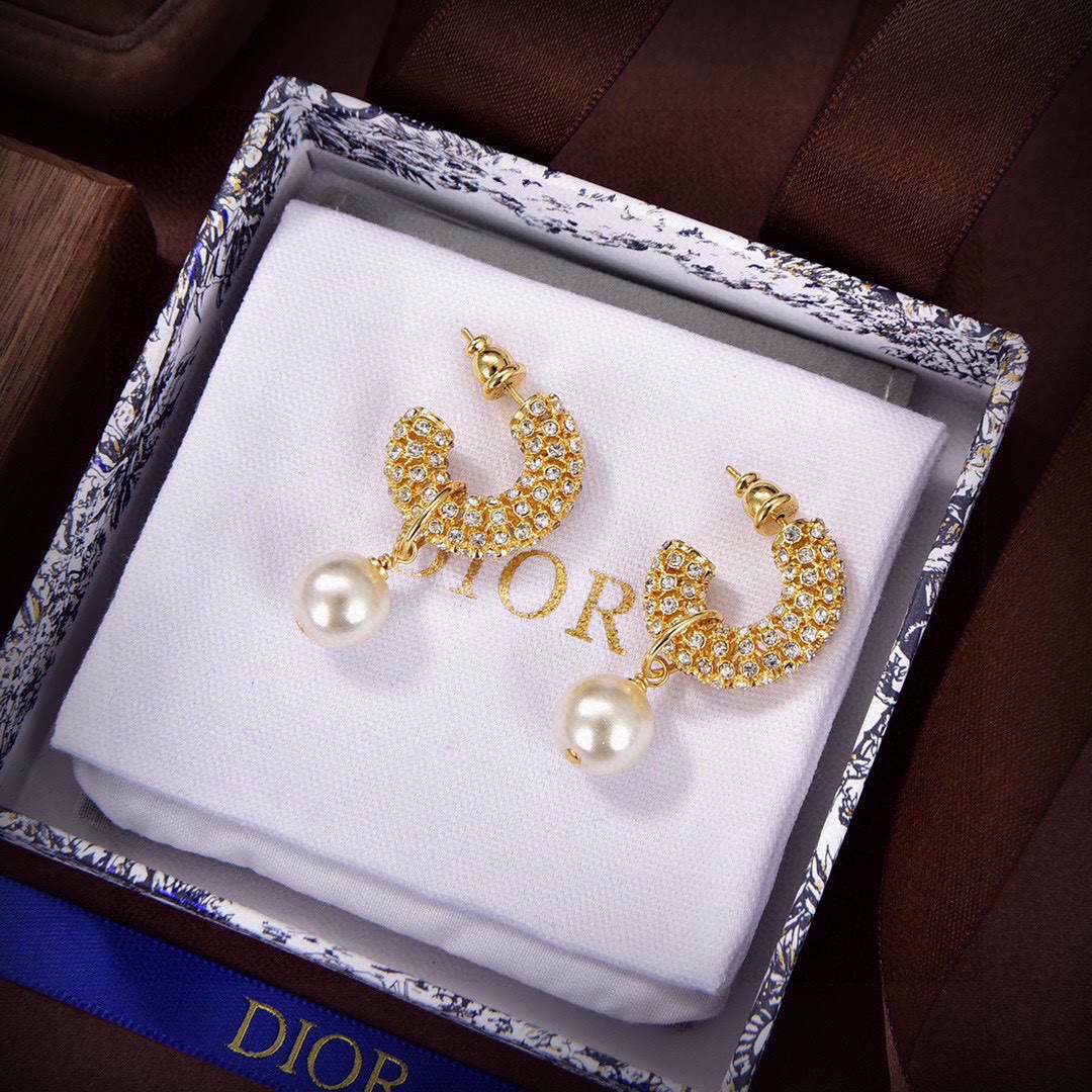 Dior hollow earrings