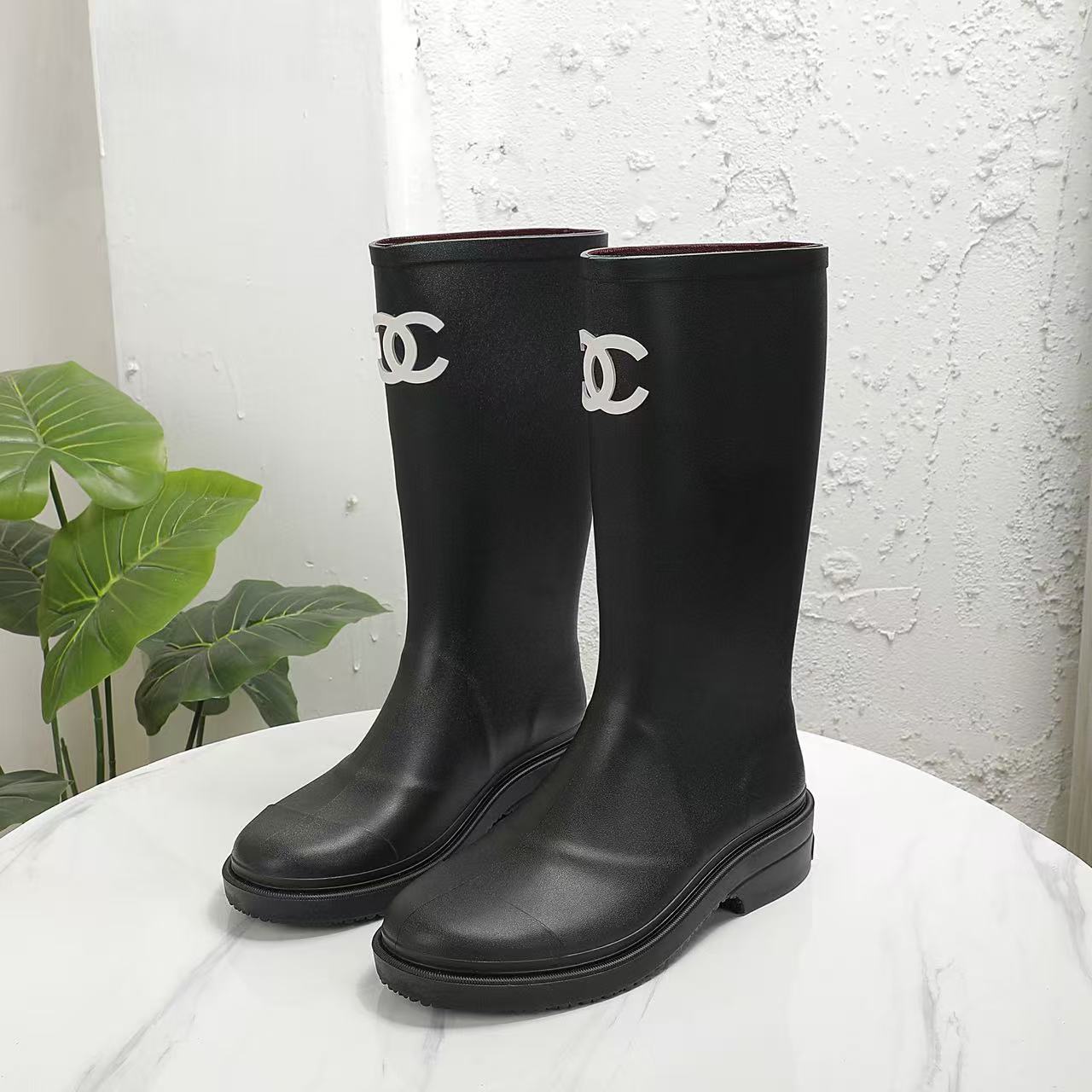 Chanel boots 23FW runway show