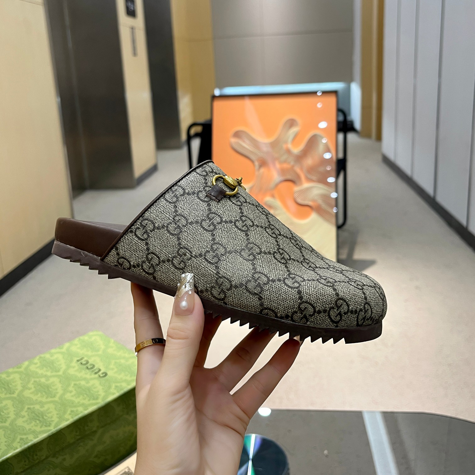 High Original Classic gucci slippers