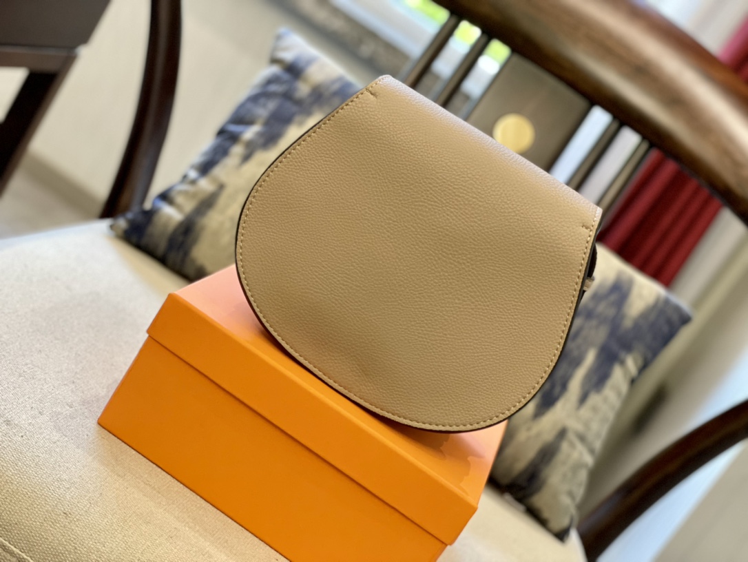 Replica CHLOE'   MARCIE Marcie Small leather shoulder bag with logo engraving