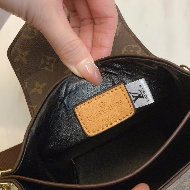 LV Mobile phone makeup bag