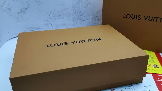 LV Louis Vuitton Pochette Metis Bag