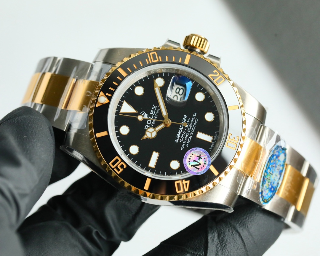Replica Rolex Submariner Date 40 Dial Yellow Gold Watch