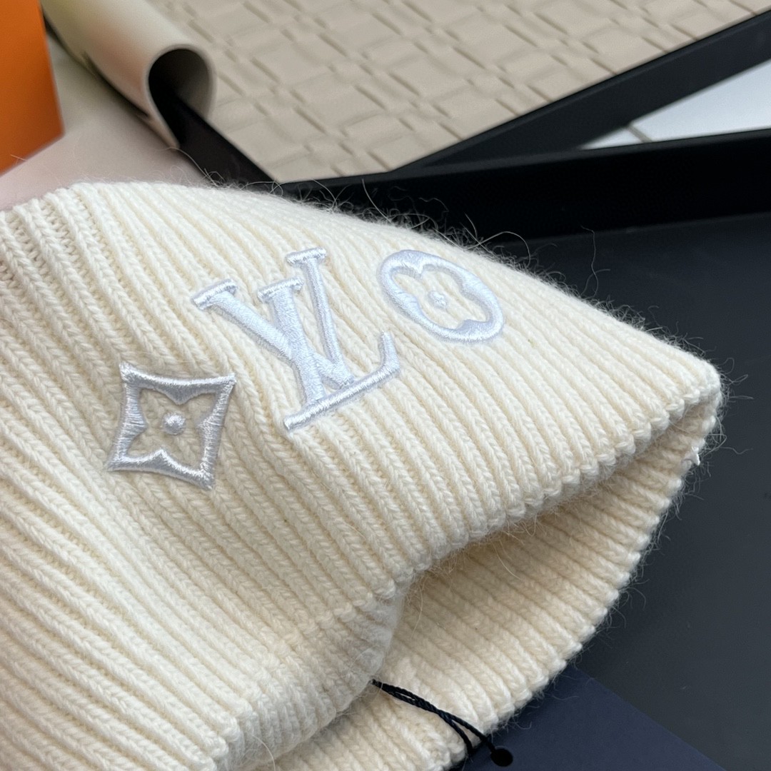 Louis Vuitton LV Headline Beanie