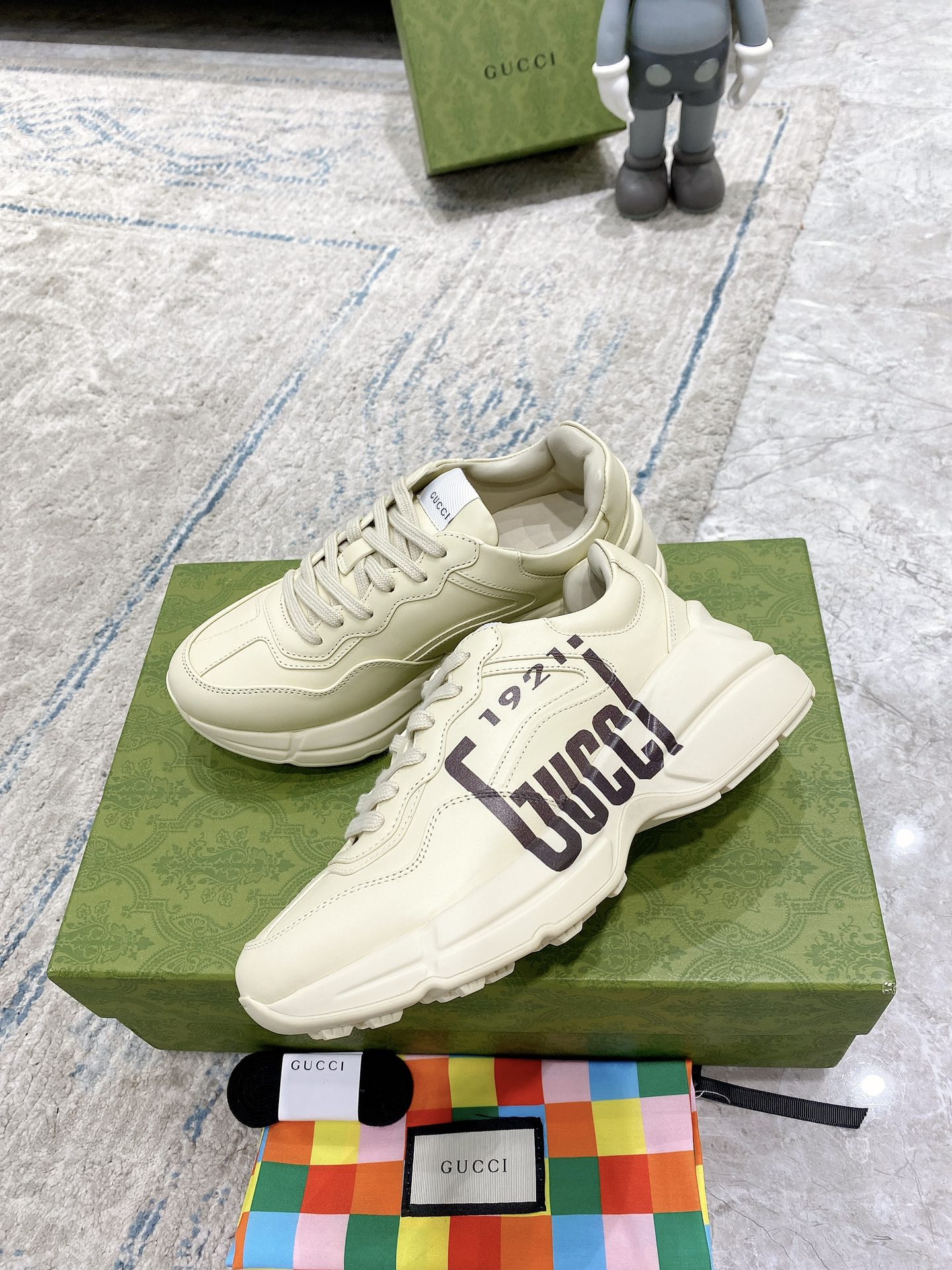 Gucci sneakers