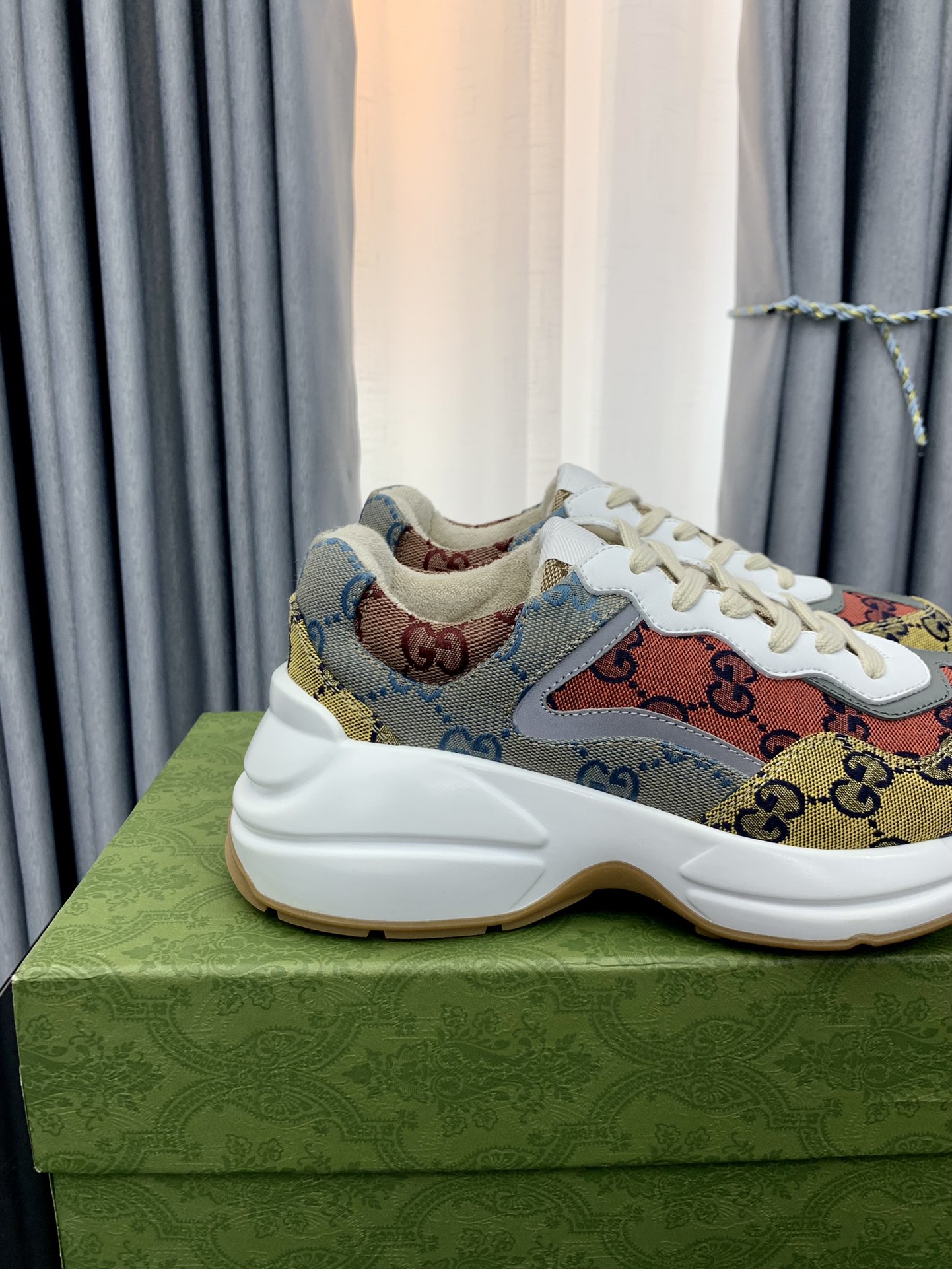 Gucci sneakers