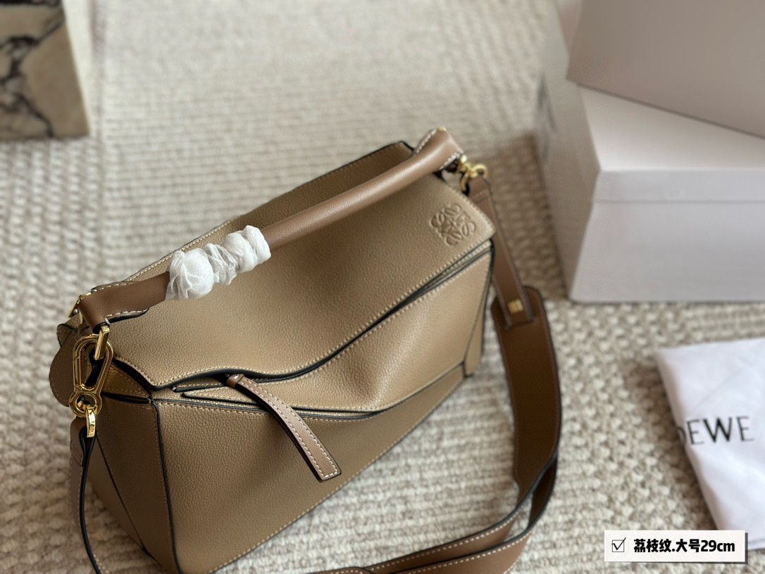 High Quality LOEWE Puzzle Edge Big textured-leather shoulder bag