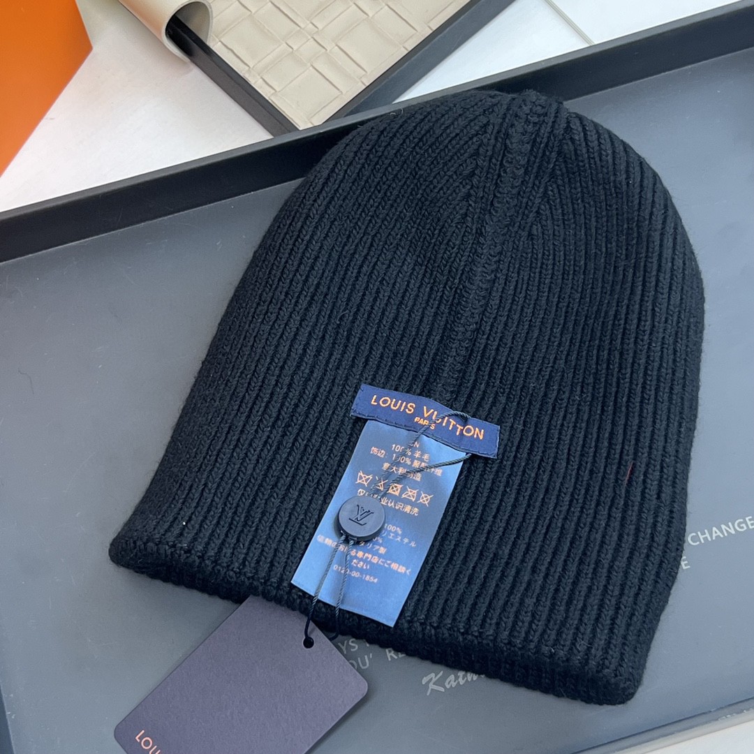 Louis Vuitton LV Headline Beanie