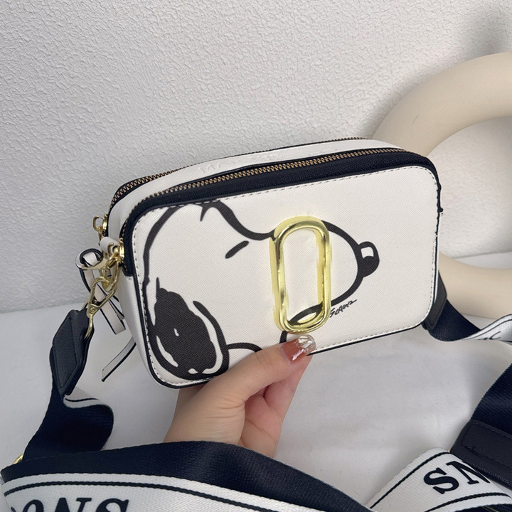 MJ Marc Jacobs X Snoopy shoulder bag