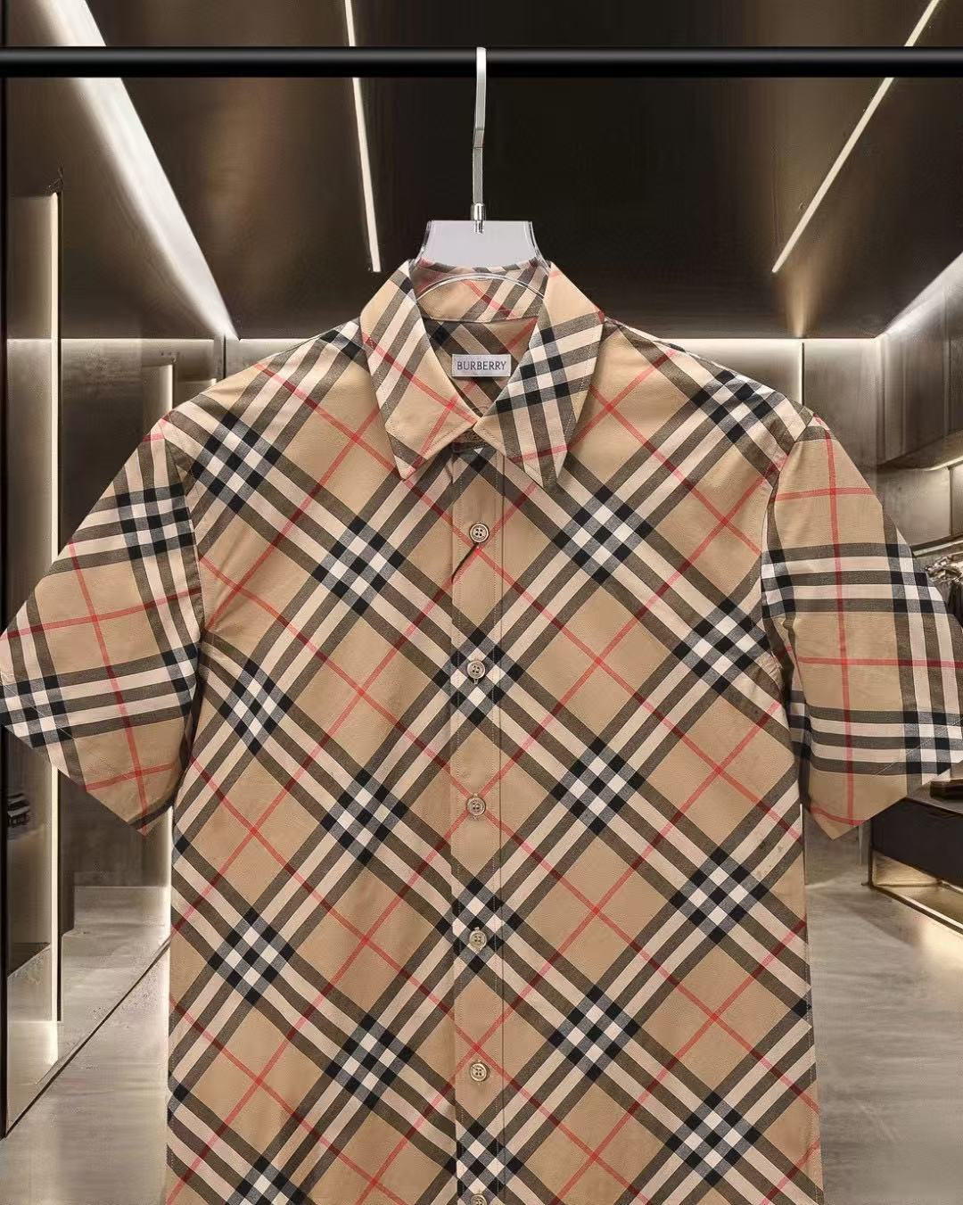Burberry classic plaid T-shirt
