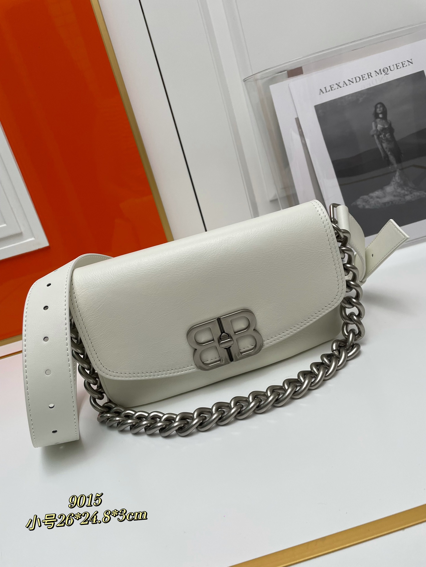 Balenciaga 23Fall BB Soft chain bag