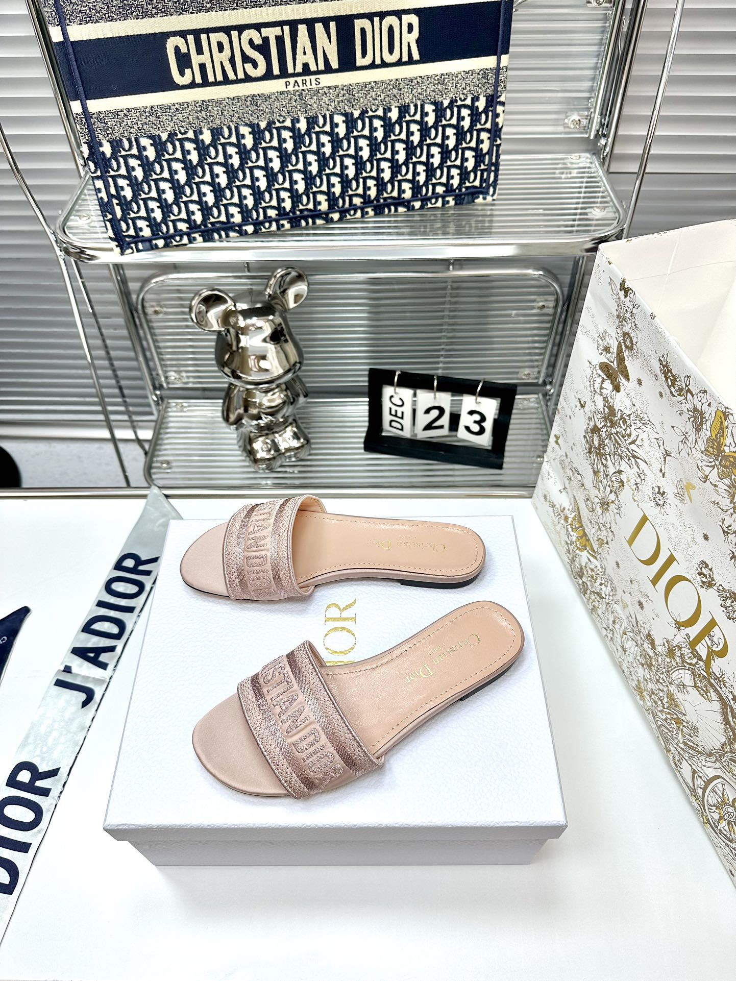 Replica Dior Embroidery collection of flip-flops