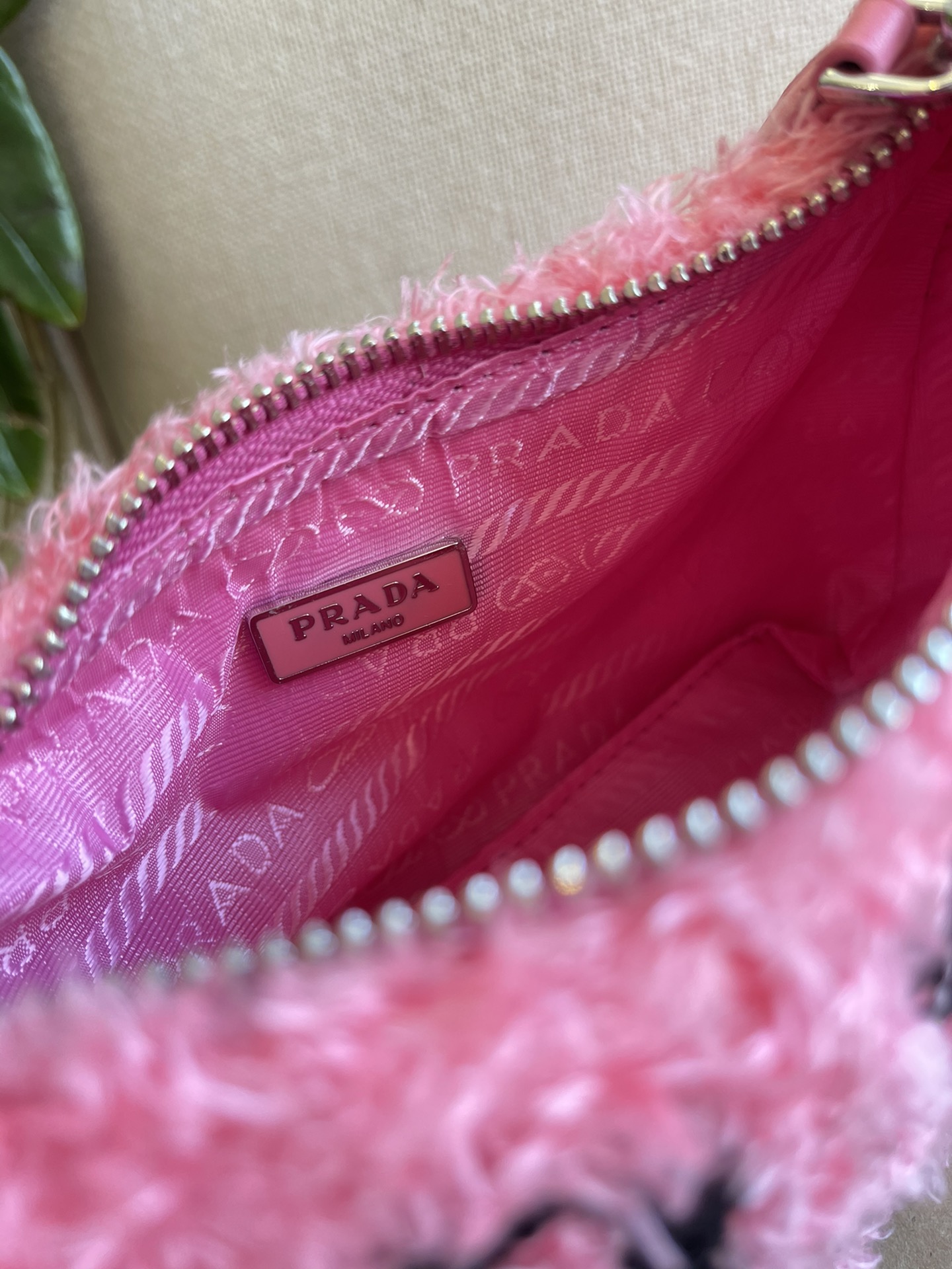 Replica -prada Fluffy