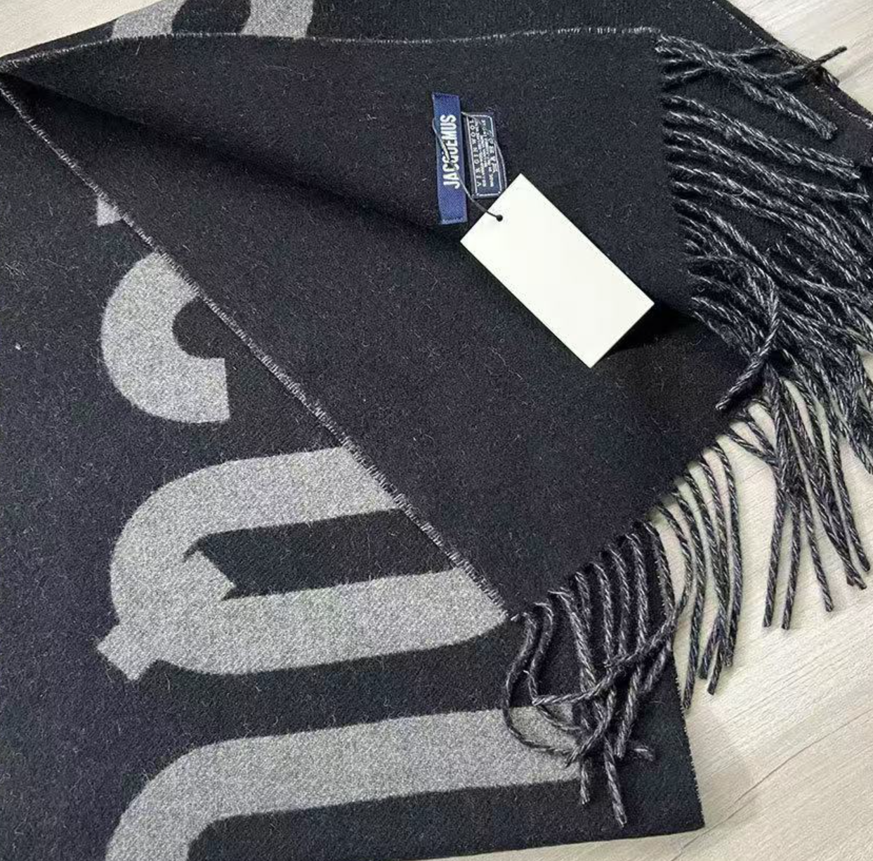 jacquemus scarf