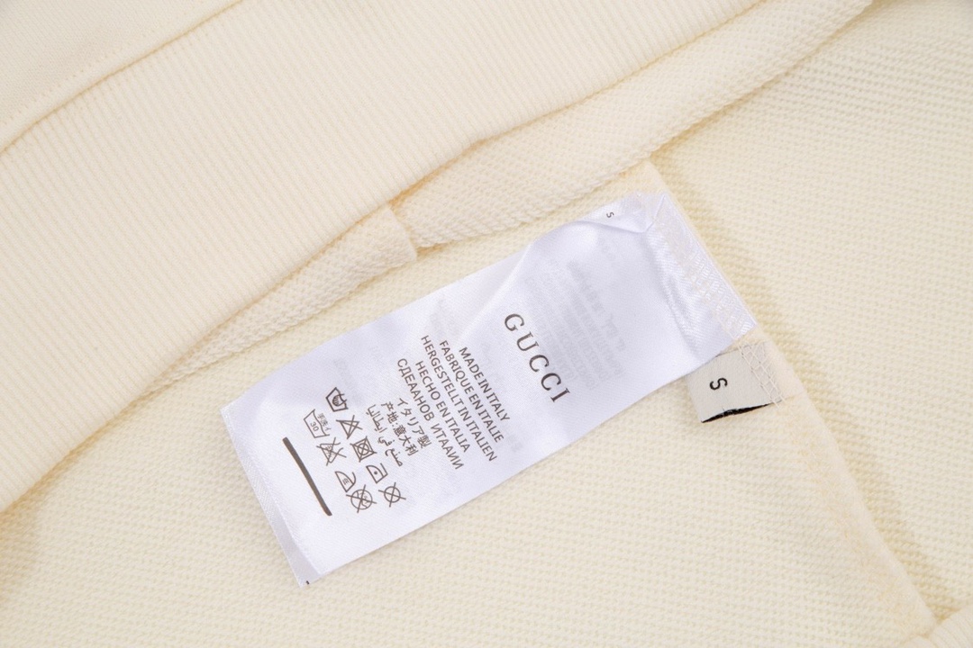 Replica Gucci iced plum powder strawberry crew-neck hoodie