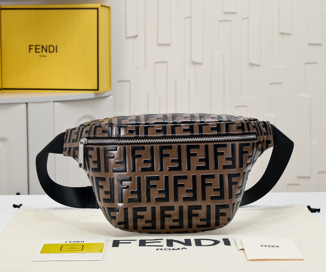 High quality Fendi shoulder handbag