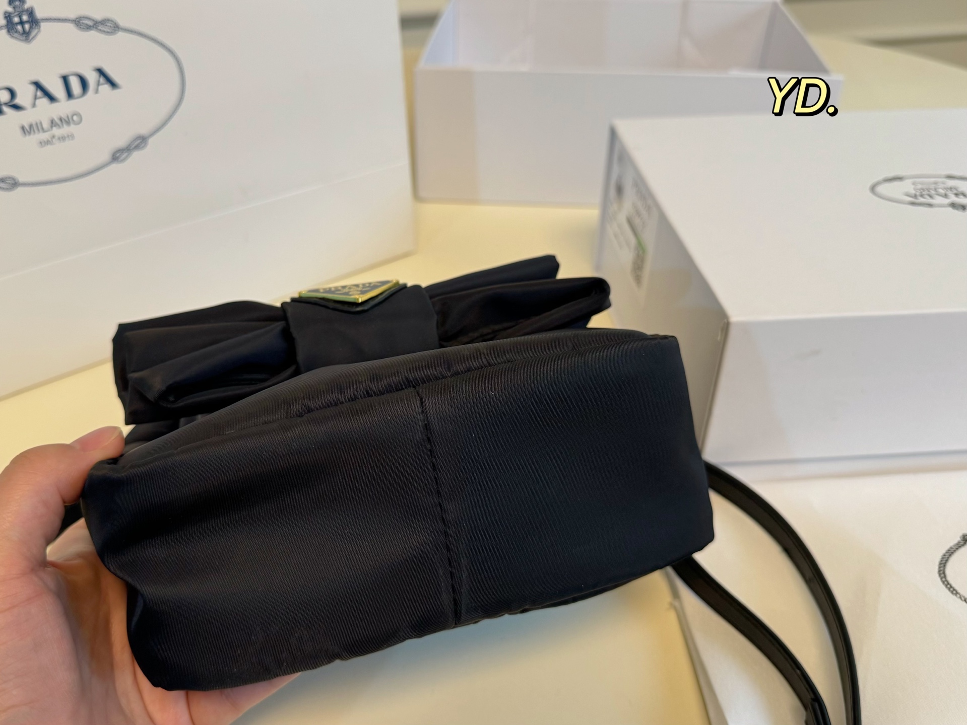 Prada new bow basket shoulder bag