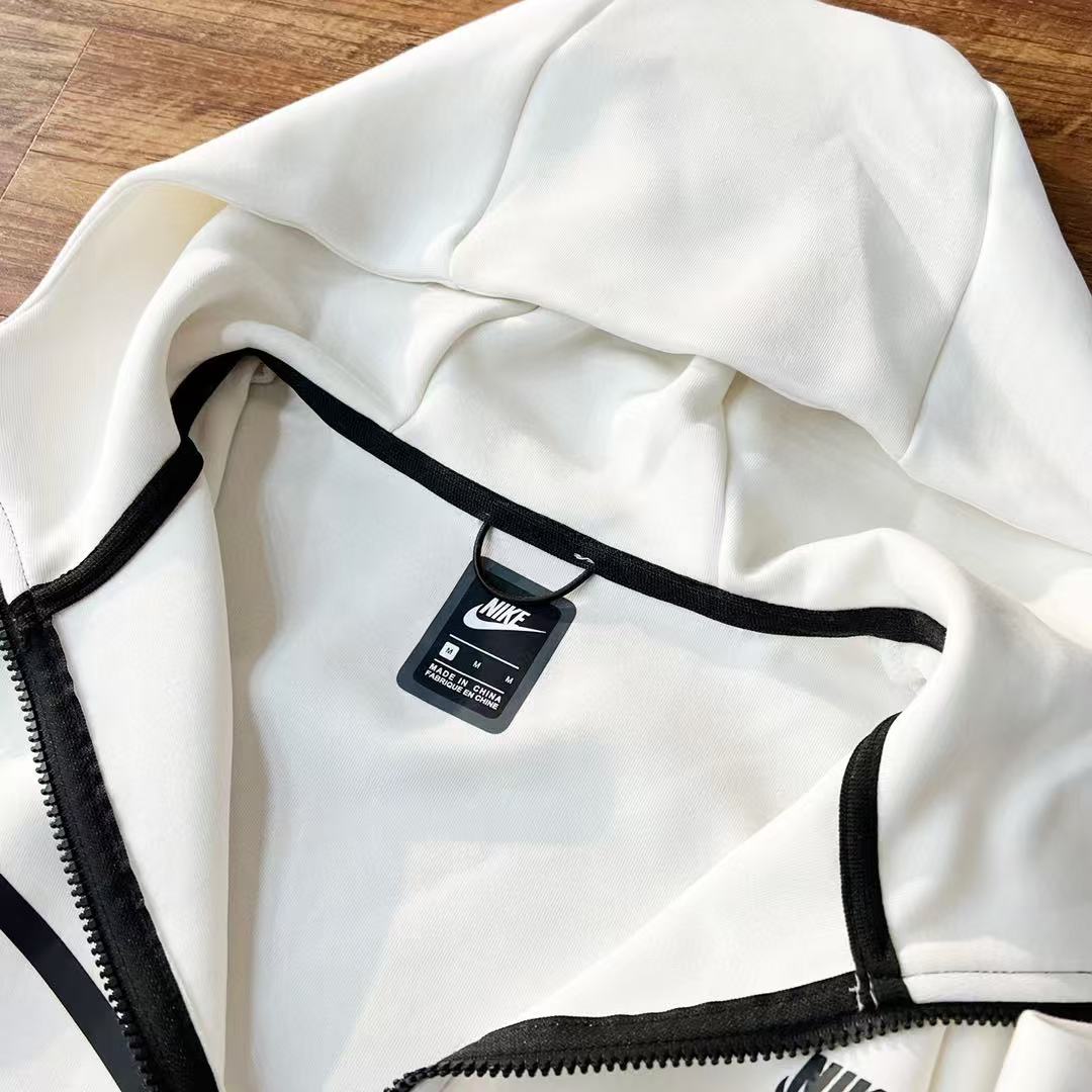 NIKE TECH FLEECE sportswear