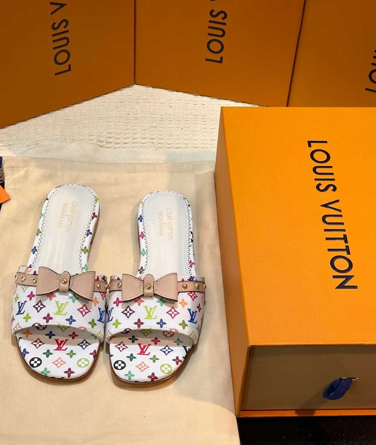 LV high quality original 1:1 slippers