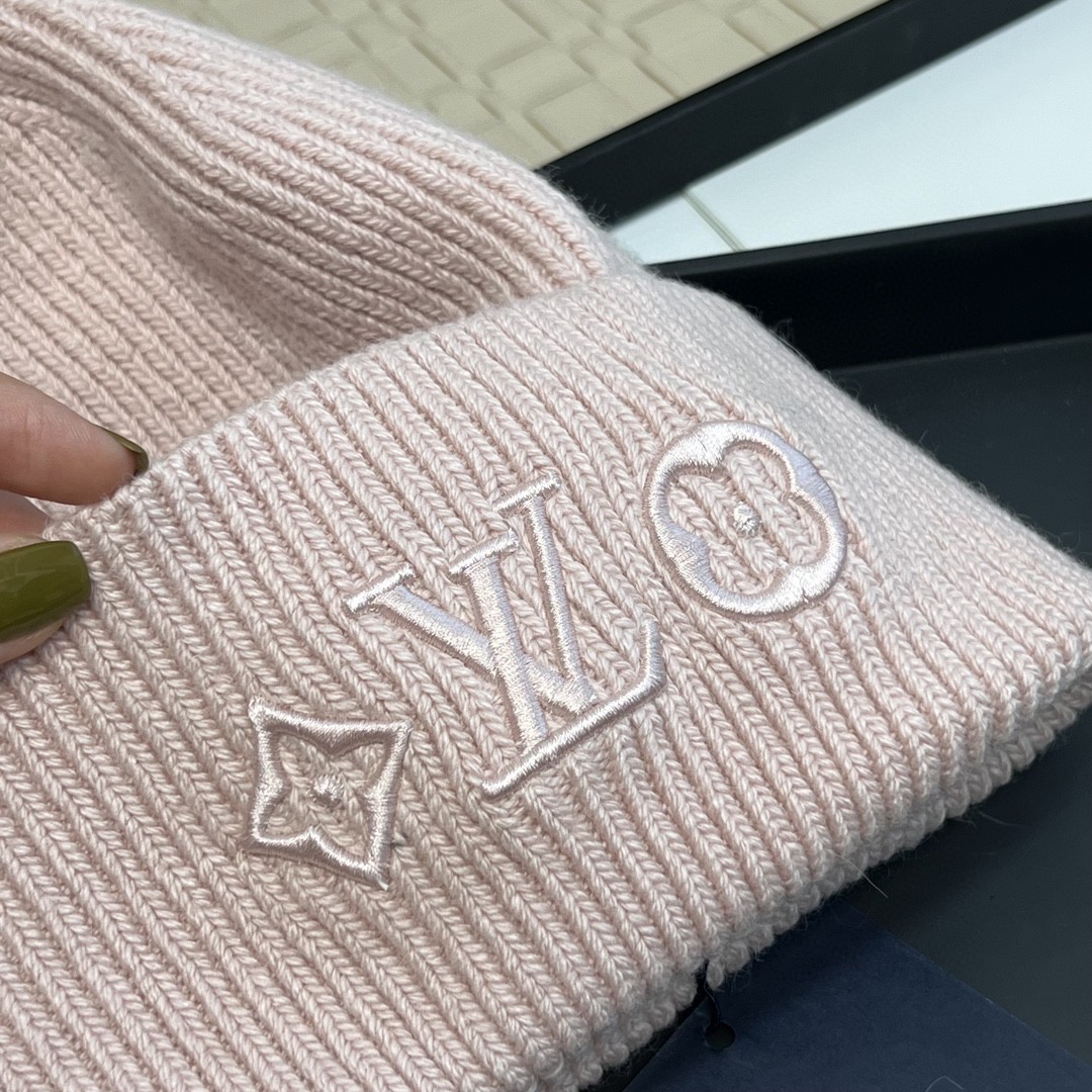 Louis Vuitton LV Headline Beanie