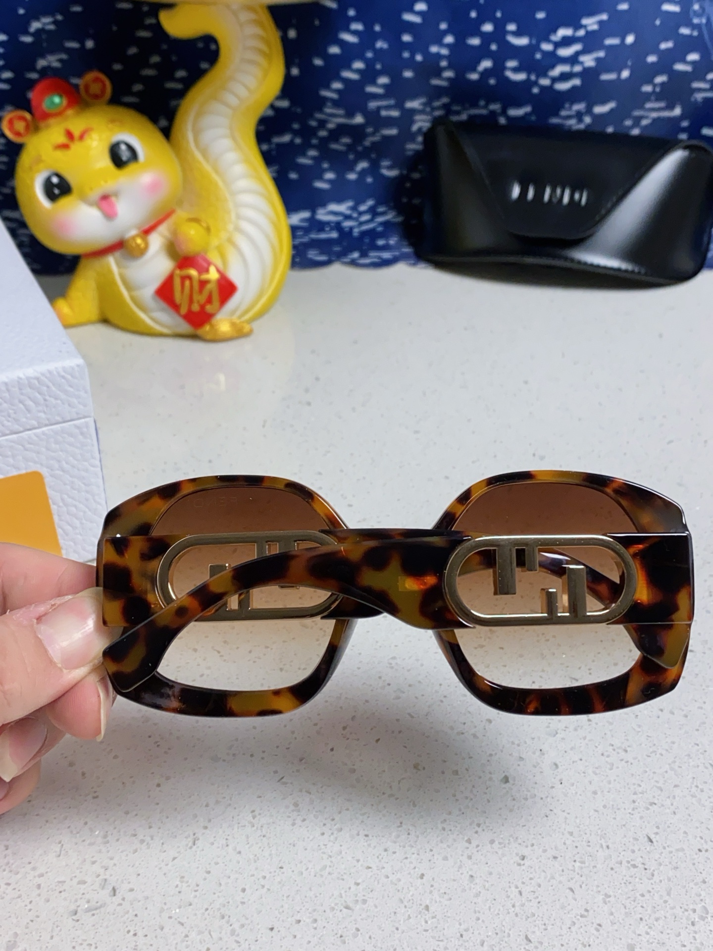 Fendi  O’Lock glasses