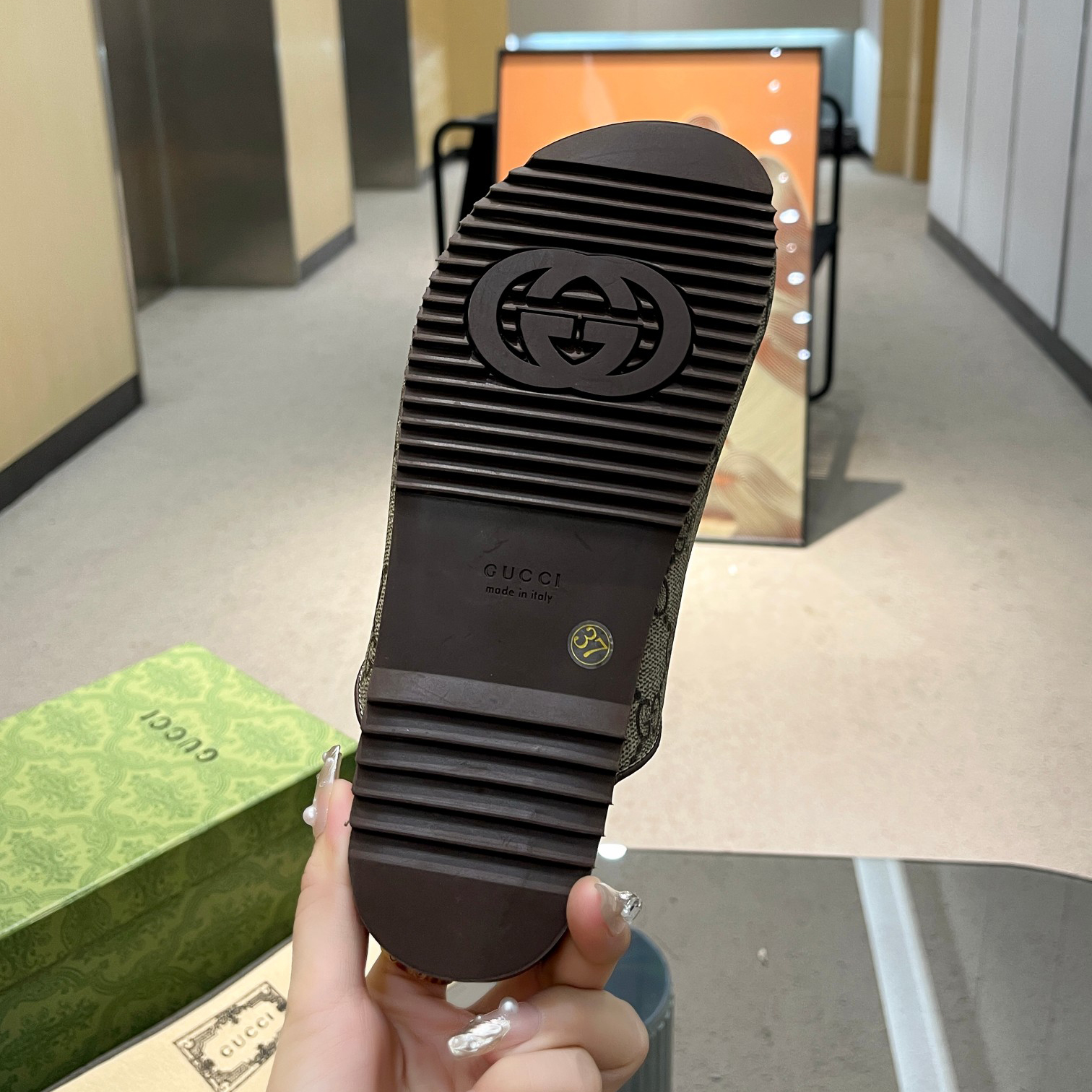 High Original Classic gucci slippers