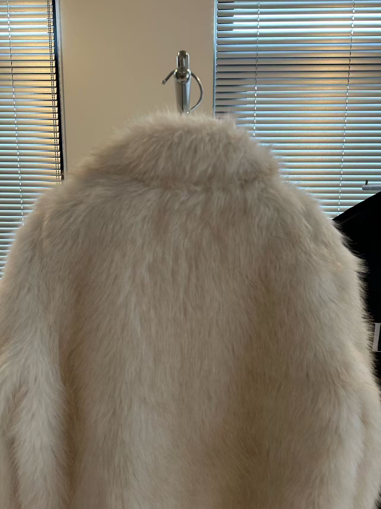 DIOR Eco fur
