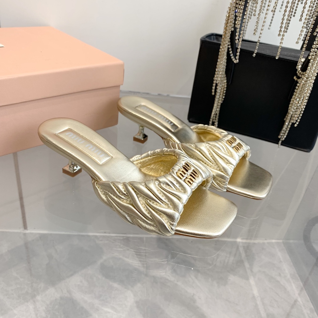 High-quality Miumiu 2024ss Sheepskin sandals