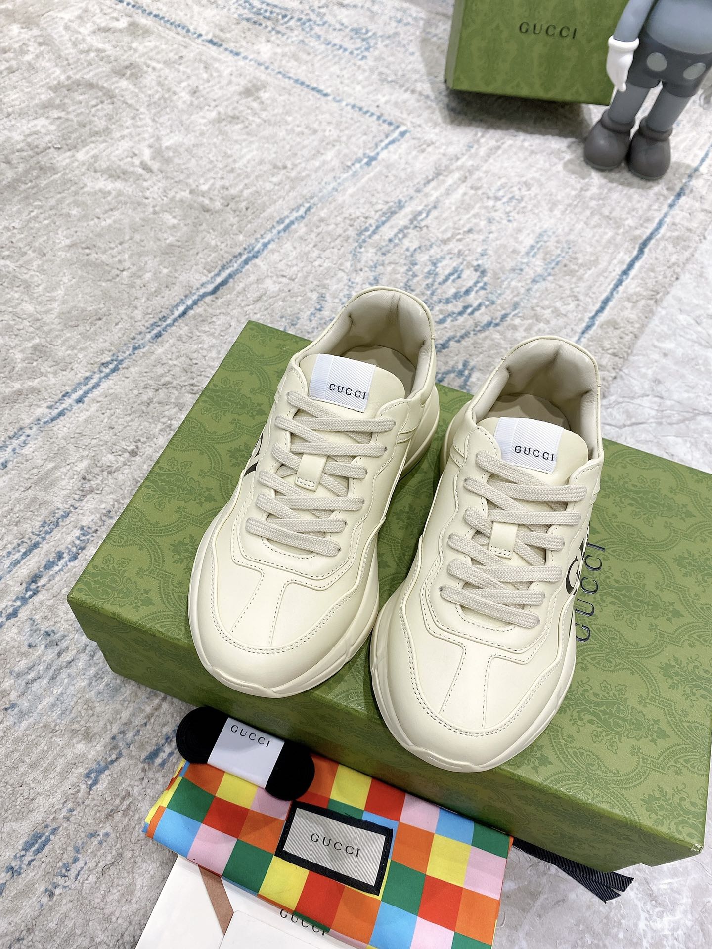 Gucci sneakers