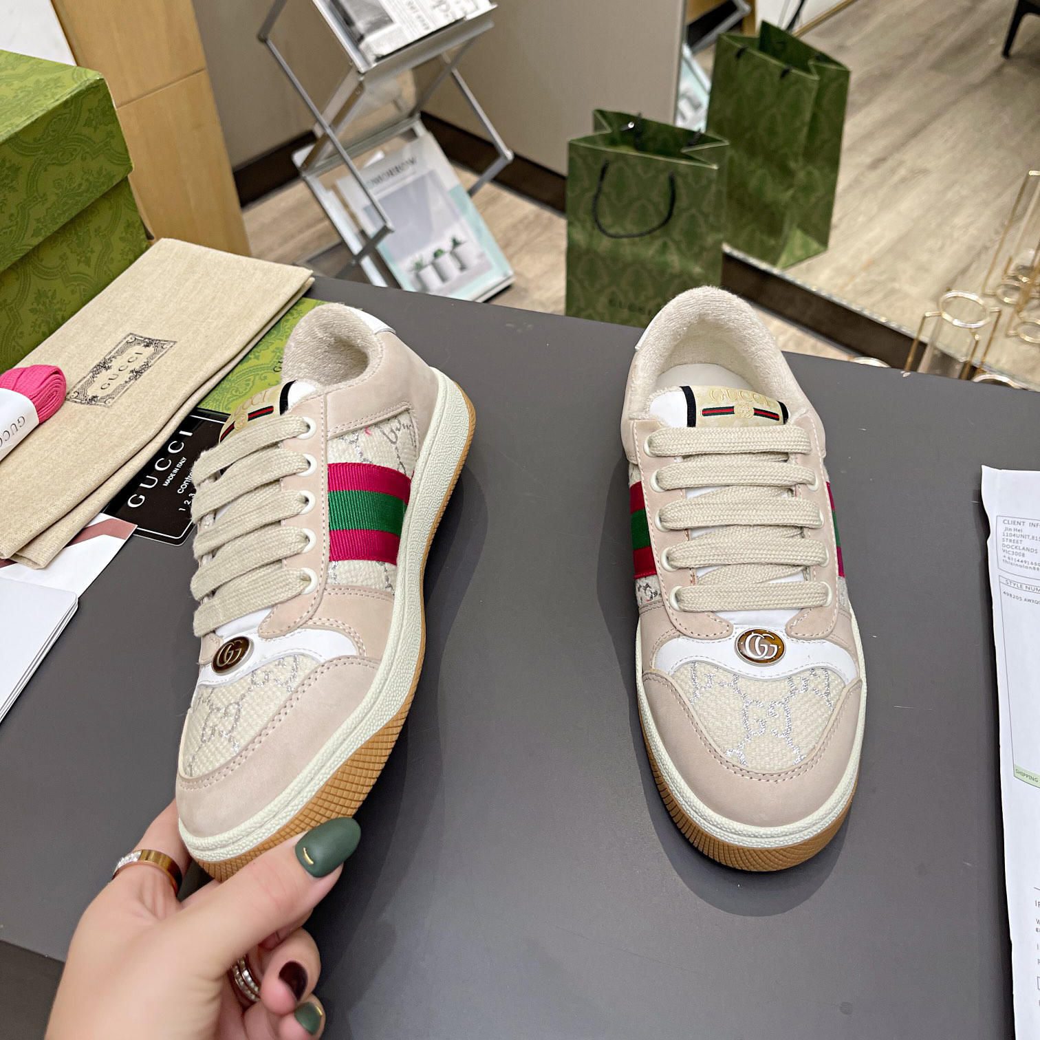 Gucci Distressed Screener sneaker unisex