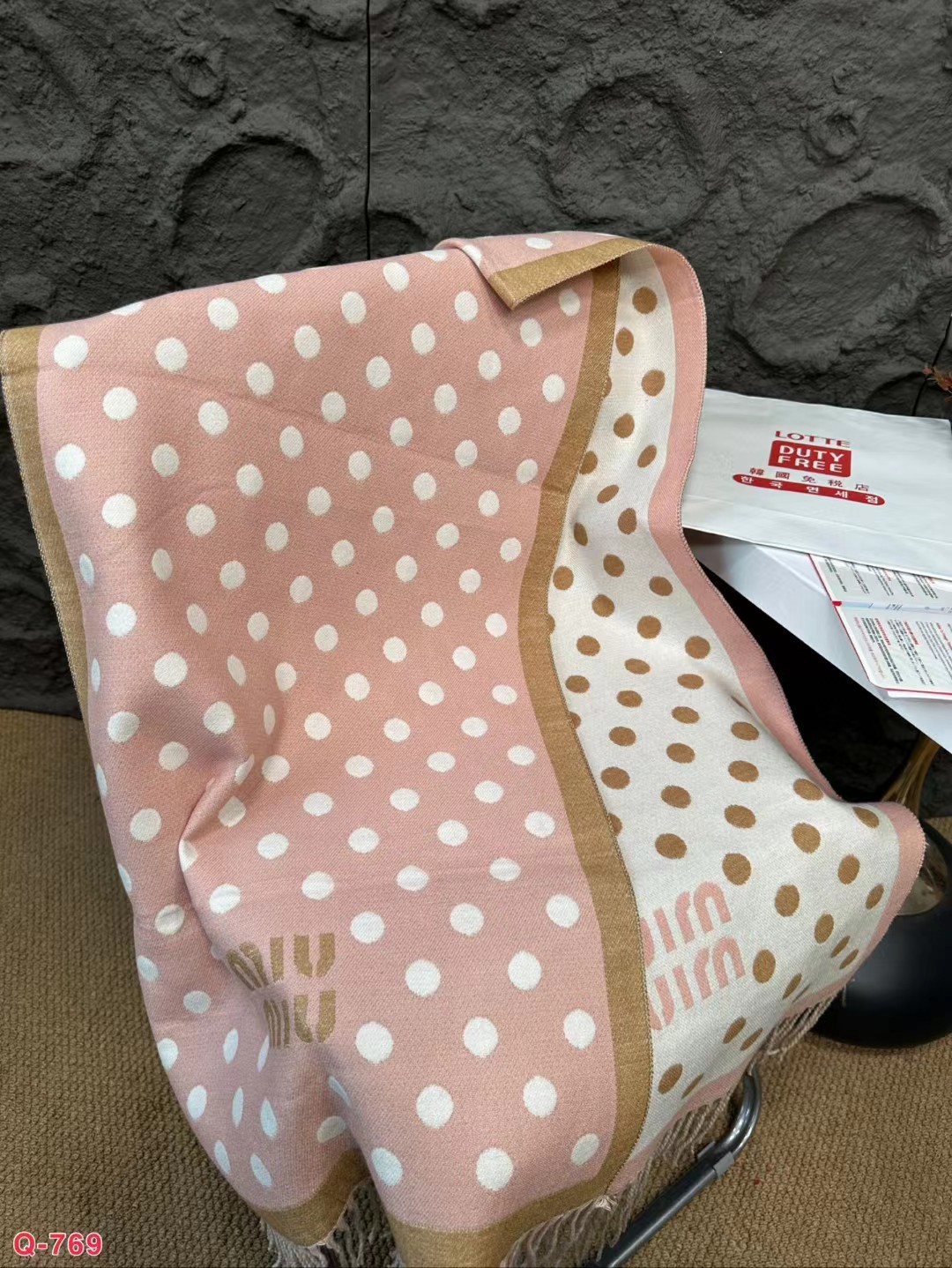 Replica Miuimiu Designer Scarf Luxury Women's Scarves Autumn/Winter Warm Scarf