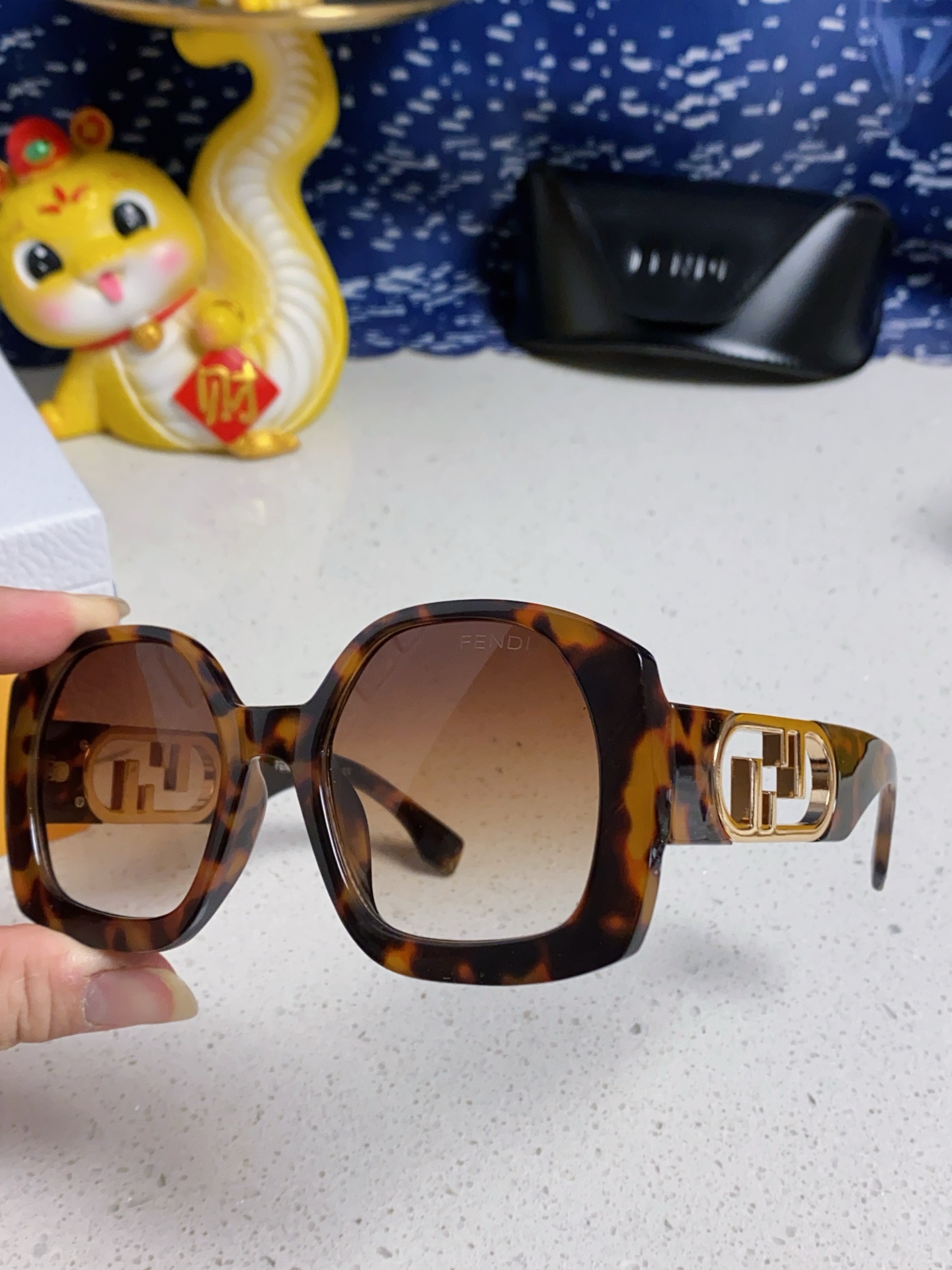 Fendi  O’Lock glasses