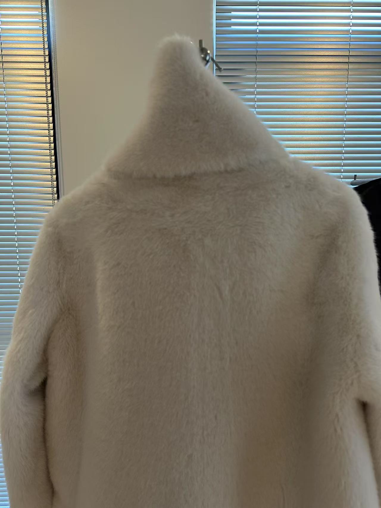 Celine neck fur