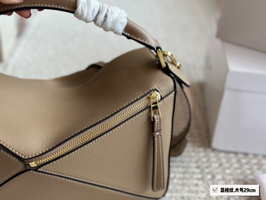 High Quality LOEWE Puzzle Edge Big textured-leather shoulder bag