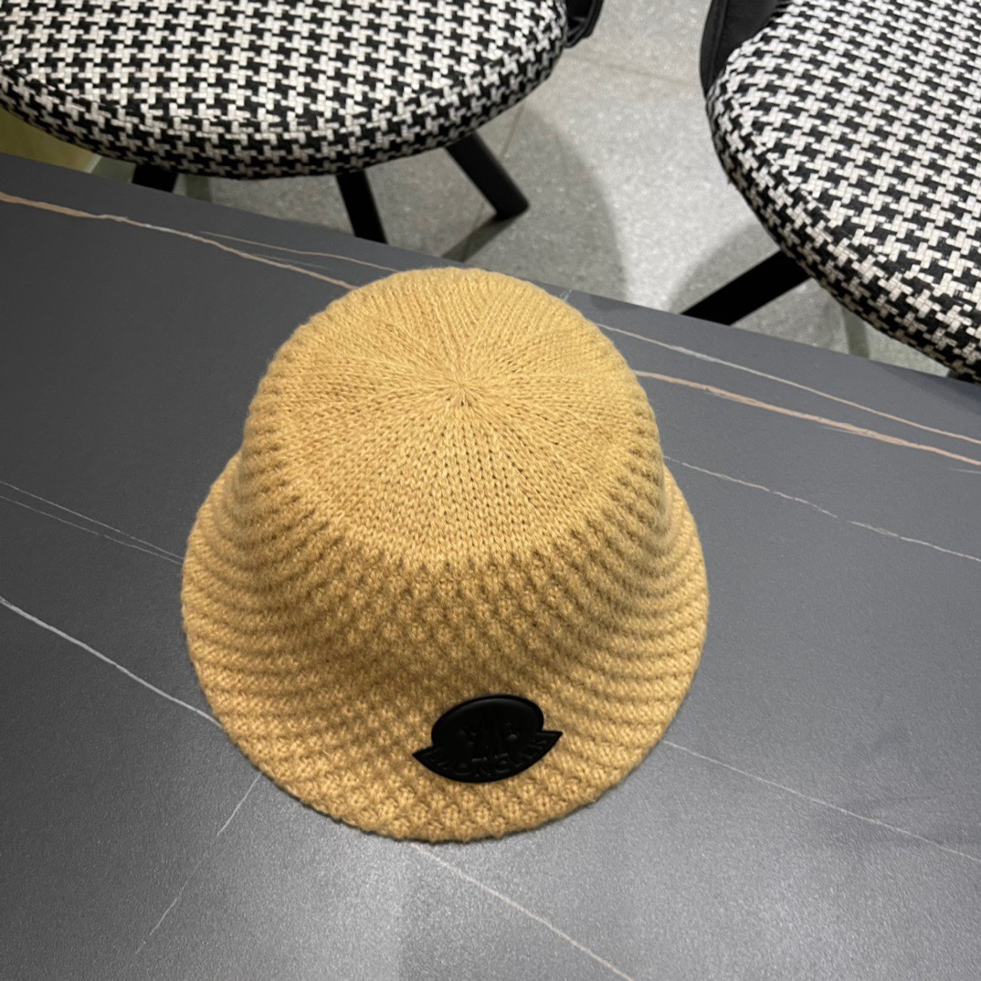MONCLER Fisherman's woolen hat
