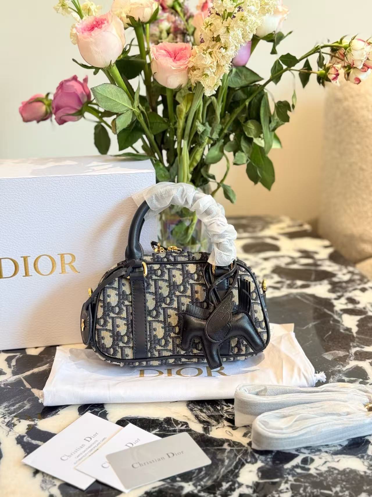 Dior D-VibeEast-West handbag