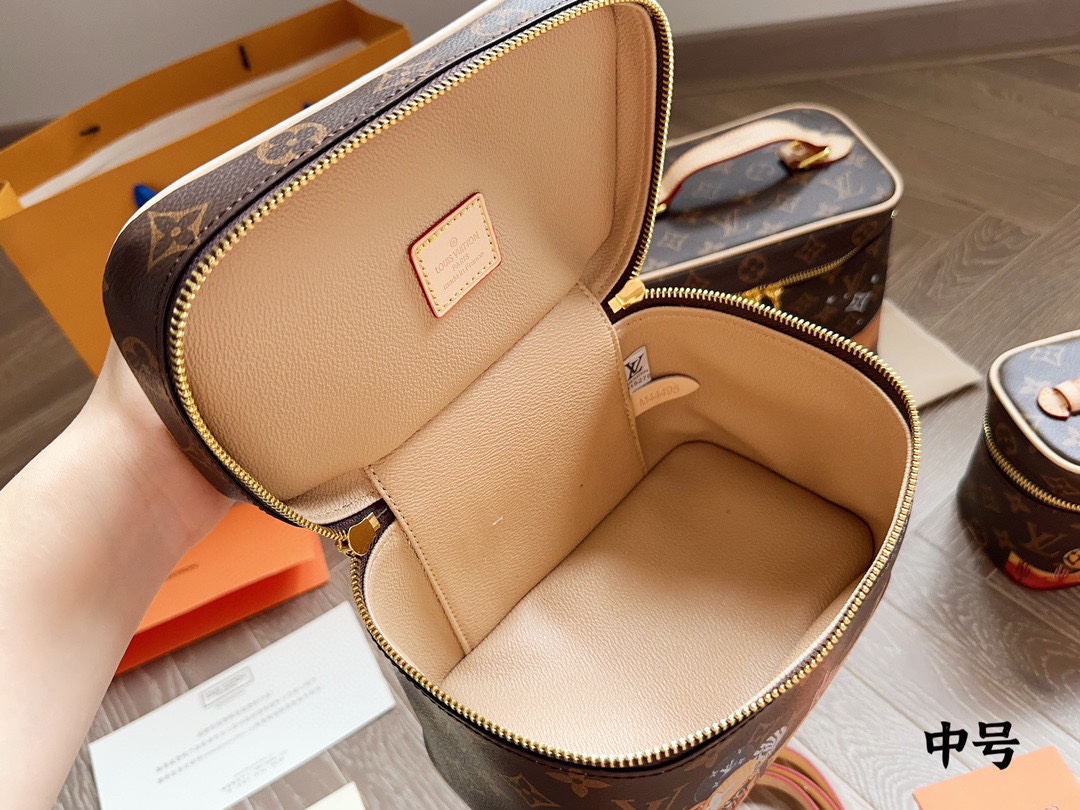 Louis Vuitton makeup bag 16cm 20cm 26cm