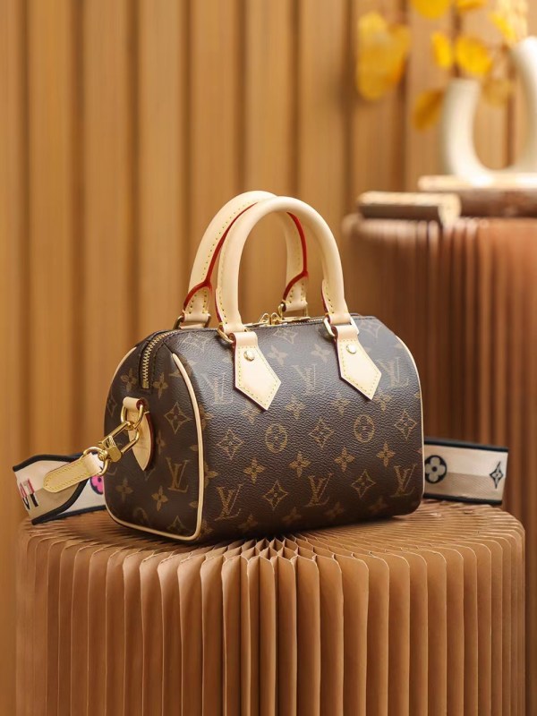 Replica Louis Vuitton Speedy Bandoulière Handbag