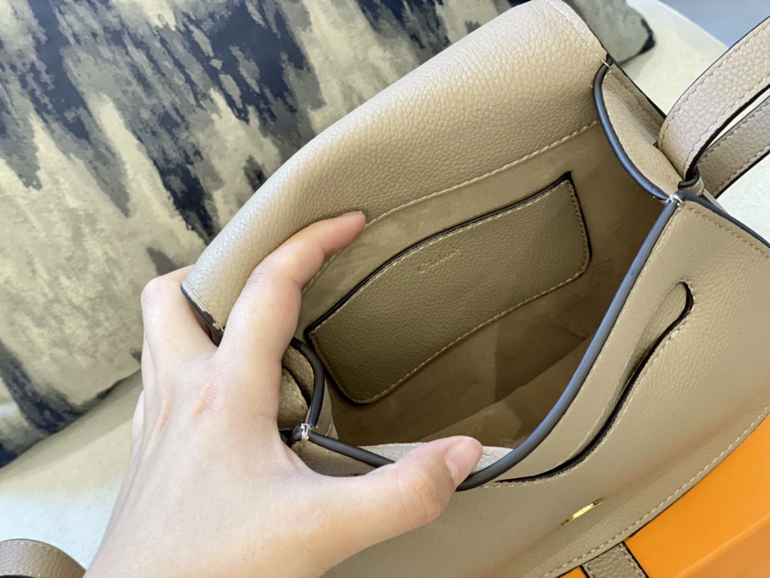 Replica CHLOE'   MARCIE Marcie Small leather shoulder bag with logo engraving