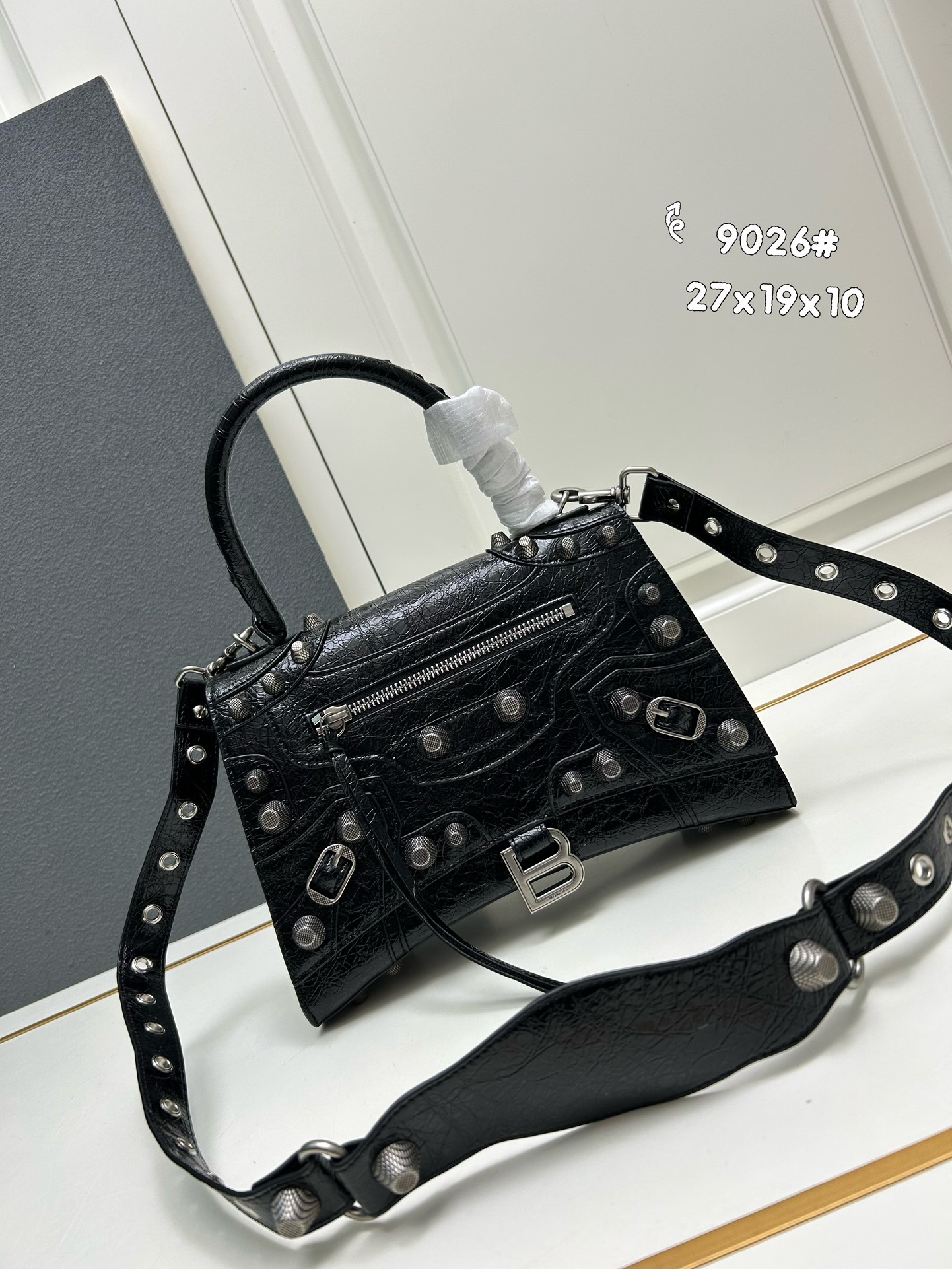 Balenciaga Hourglass LeCagole shoulder bag