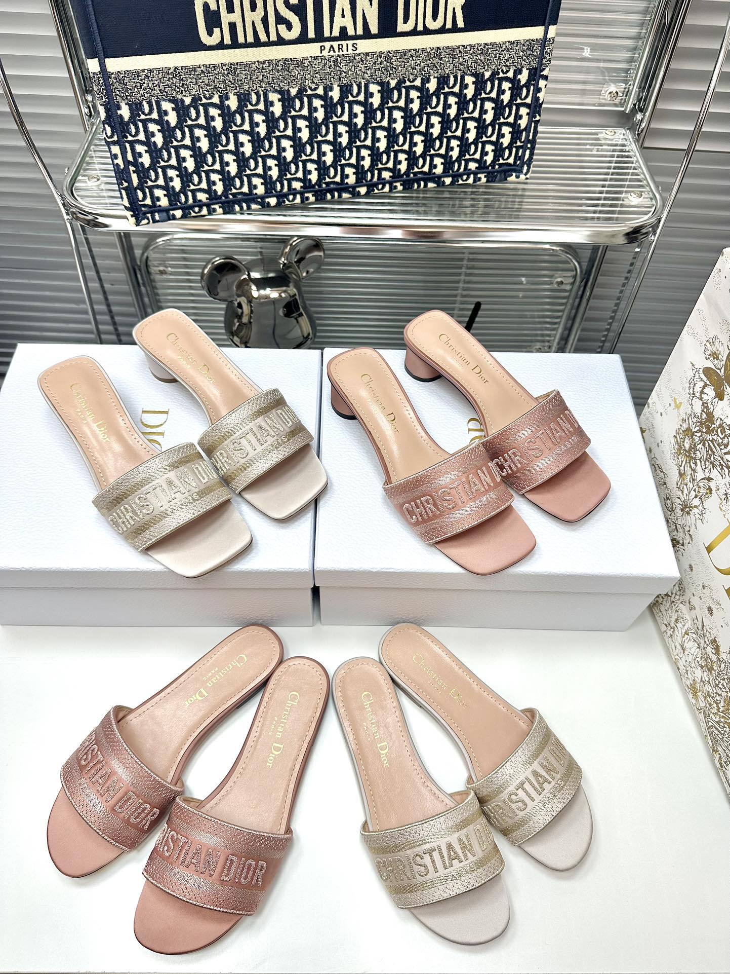 Replica Dior Embroidery collection of flip-flops