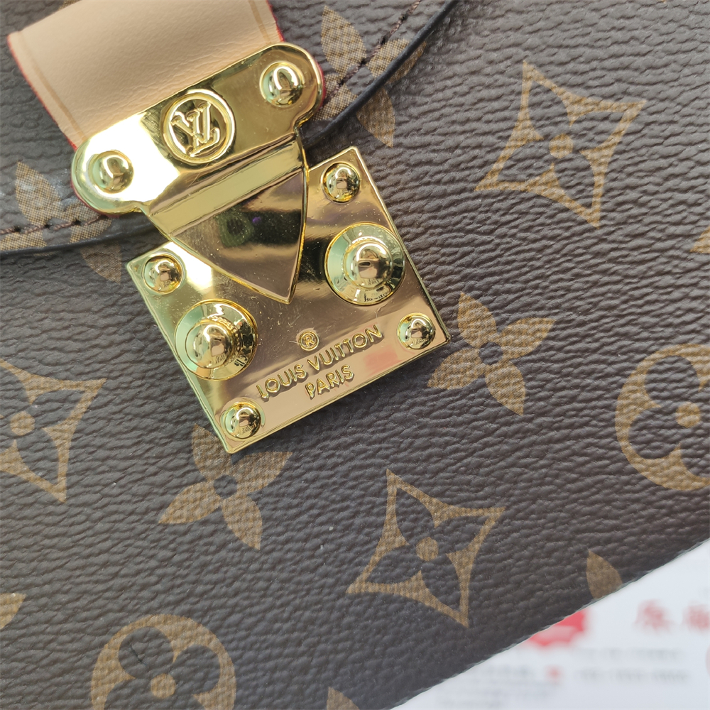LV Louis Vuitton Pochette Metis Bag