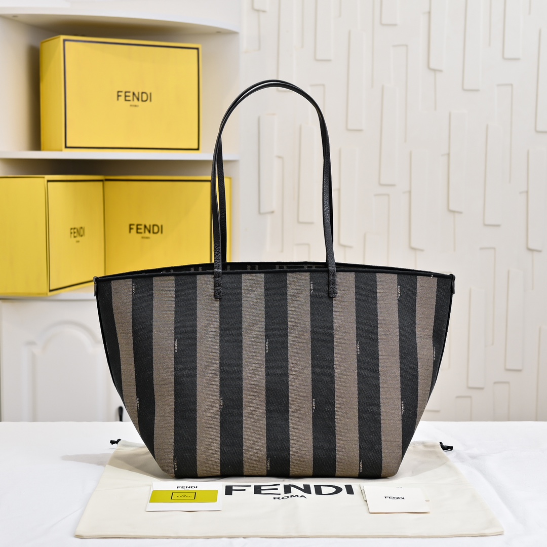 Fendi Double-sided roll bag Baguette neverfull bag