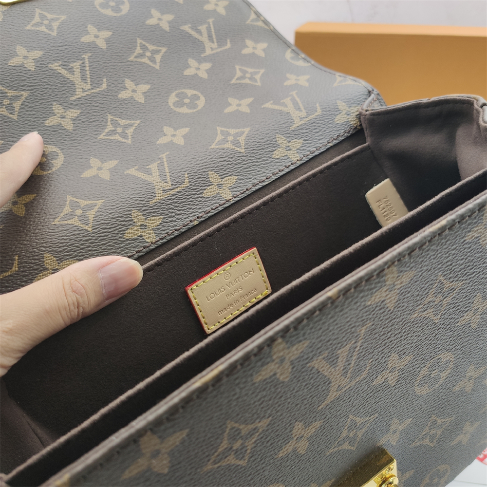 LV Louis Vuitton Pochette Metis Bag