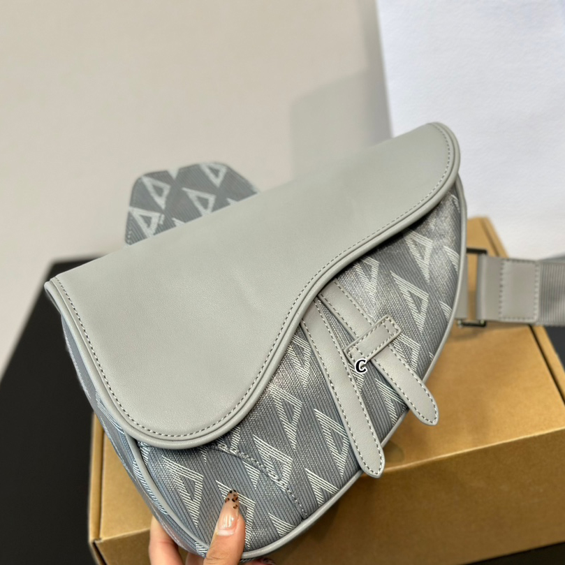 Dior Saddle shoulder bag unisex