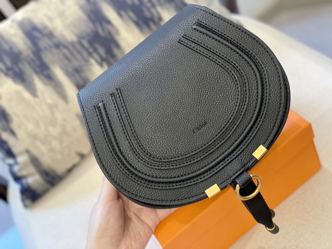 Replica CHLOE'   MARCIE Marcie Small leather shoulder bag with logo engraving